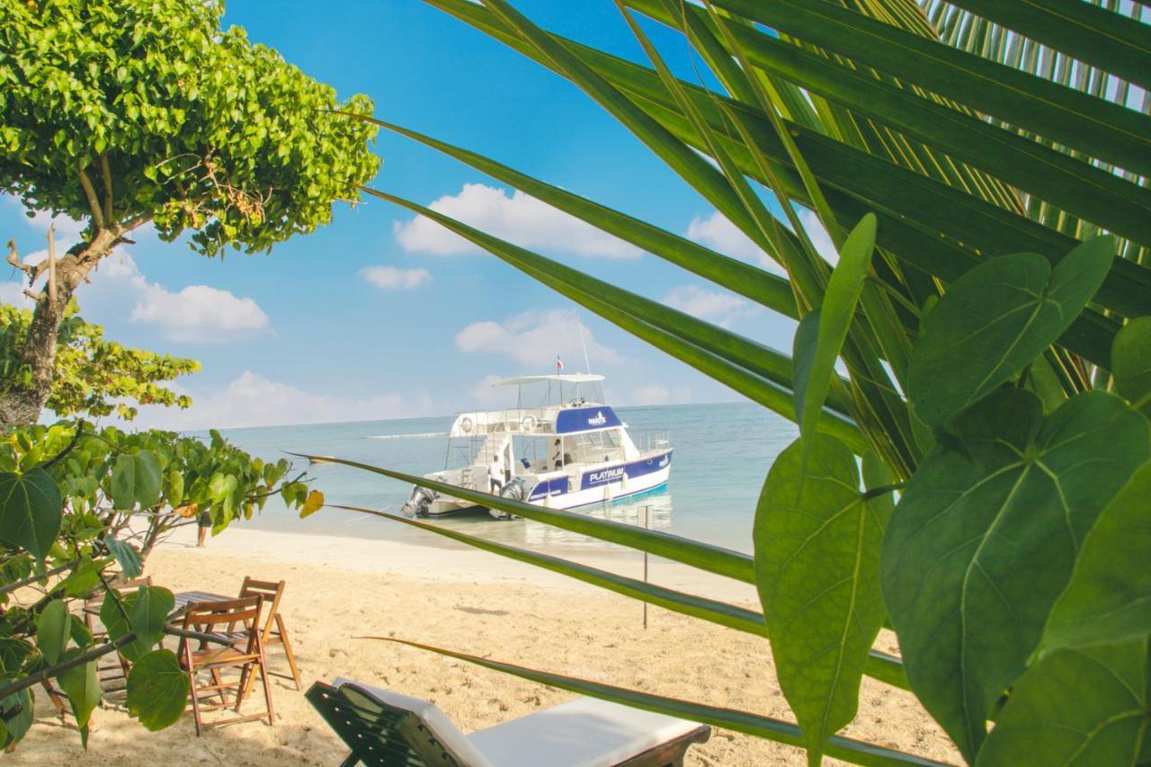 Paradise Island Beach Resort Punta Rucia Exteriör bild