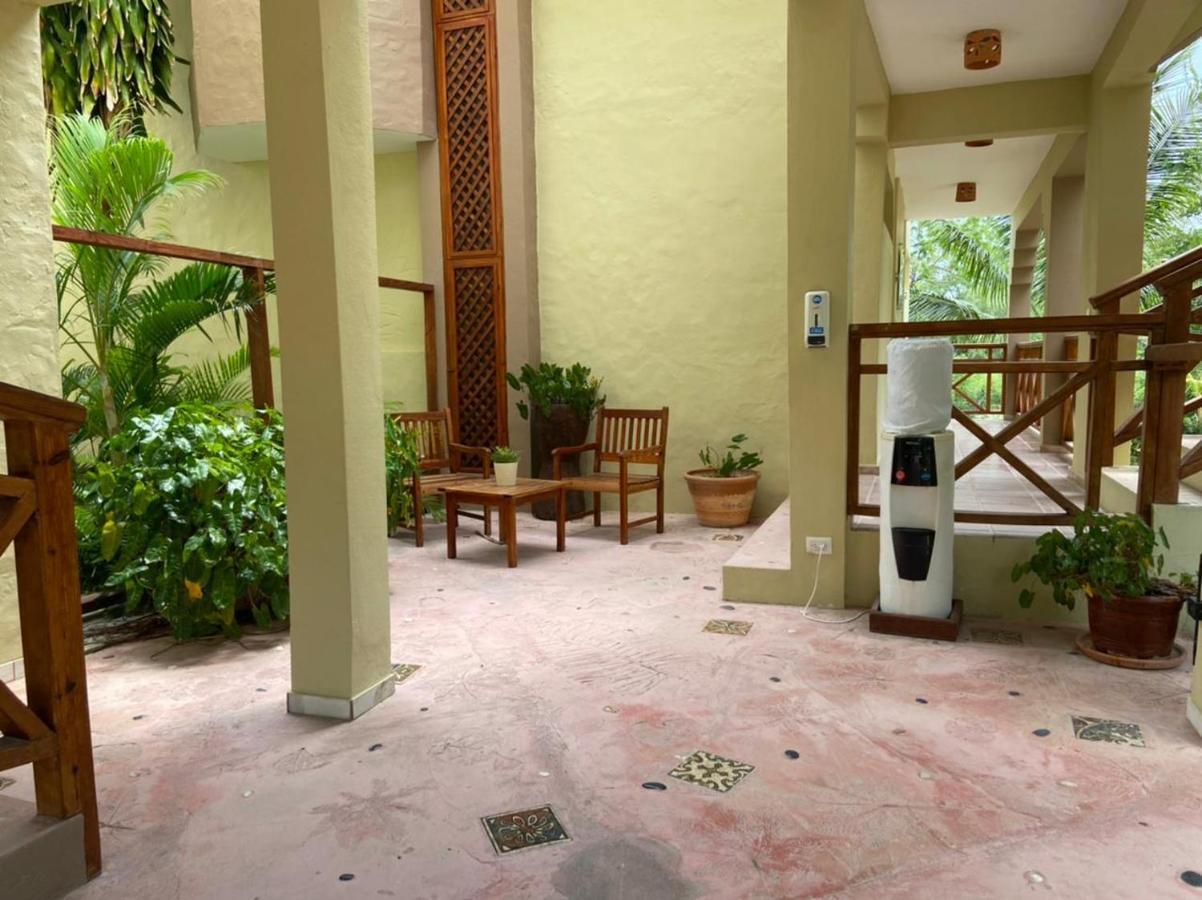 Paradise Island Beach Resort Punta Rucia Exteriör bild