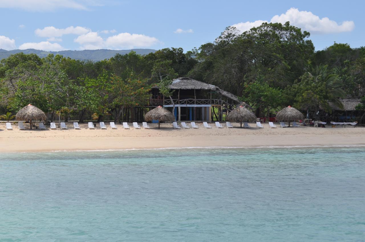 Paradise Island Beach Resort Punta Rucia Exteriör bild