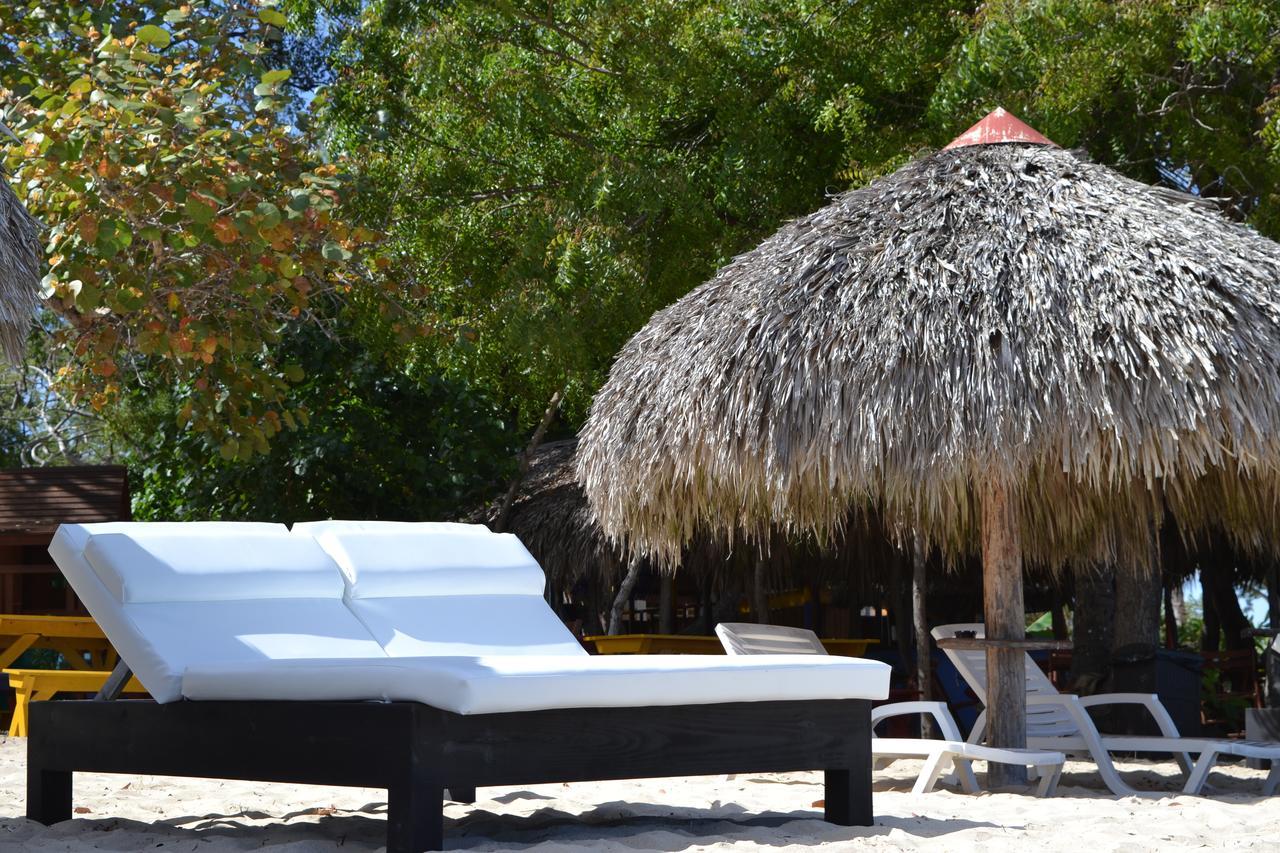 Paradise Island Beach Resort Punta Rucia Exteriör bild